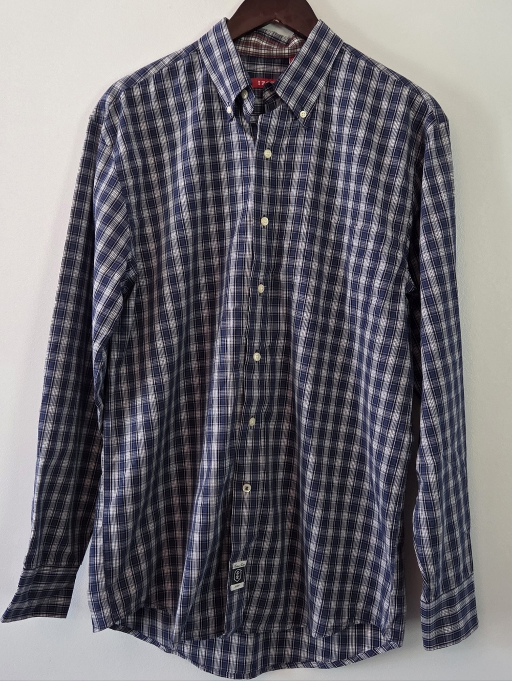 IZOD Men's Blue & White Plaid Long-Sleeve Button-Down Shirt Size M